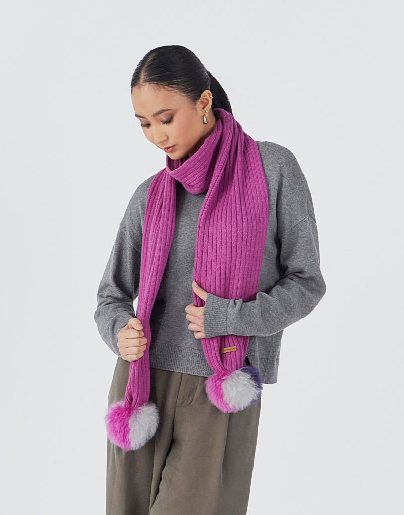 POMPOM COLOR SCARF